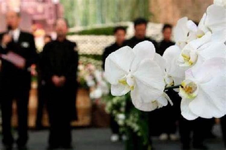梦到多年前死去的亲人？