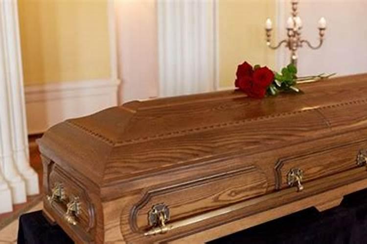 梦见活人死了预示着什么？