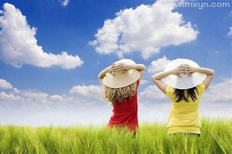 梦见两个喜欢的女生