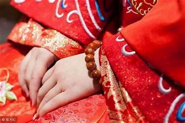 婚期是结合两人的生辰八字吗？