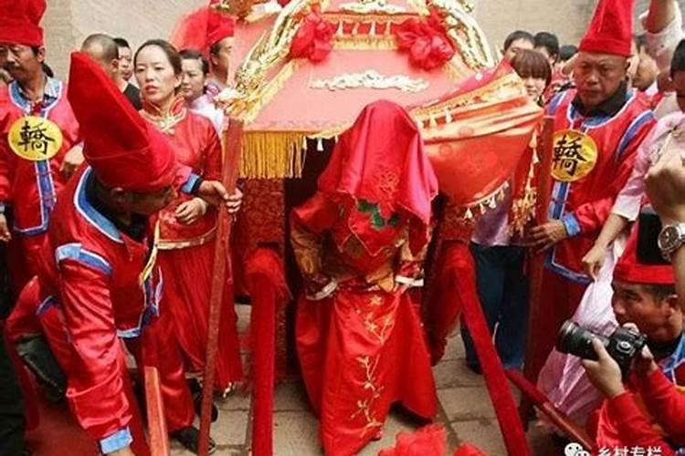 习俗腊月不定亲