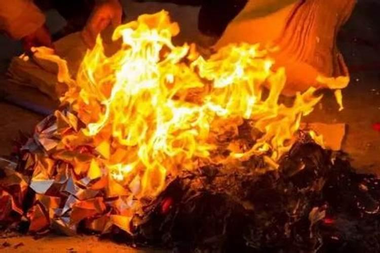 清明节能在家里烧纸钱吗？