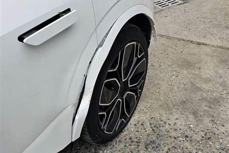 和室友八字不合