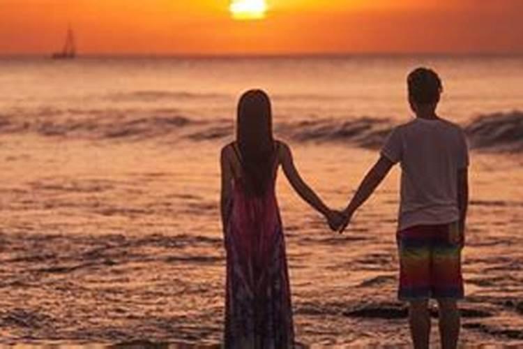 梦见和爱人亲密不成功分开了