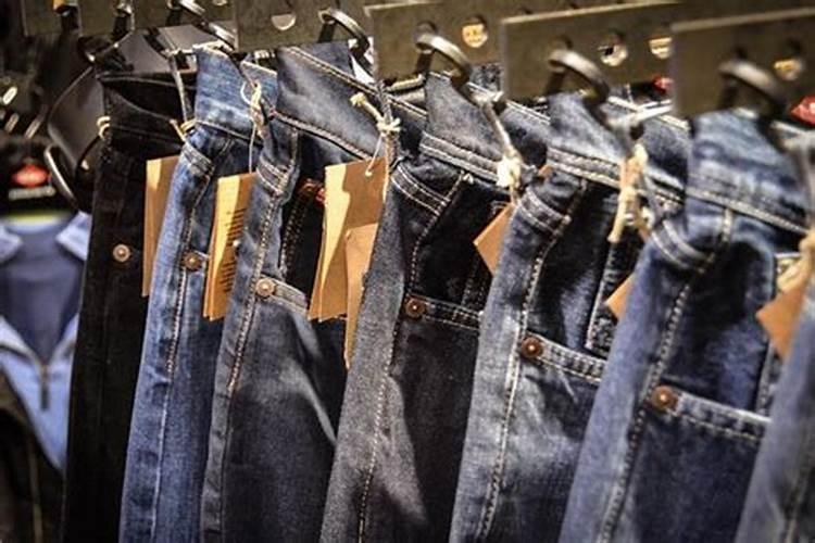 梦见给情人买裤子是什么意思？