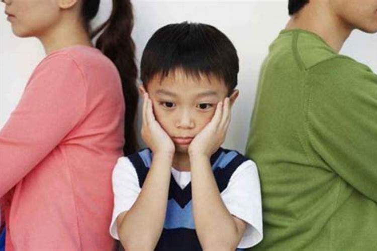 梦到妈妈和爸爸离婚了