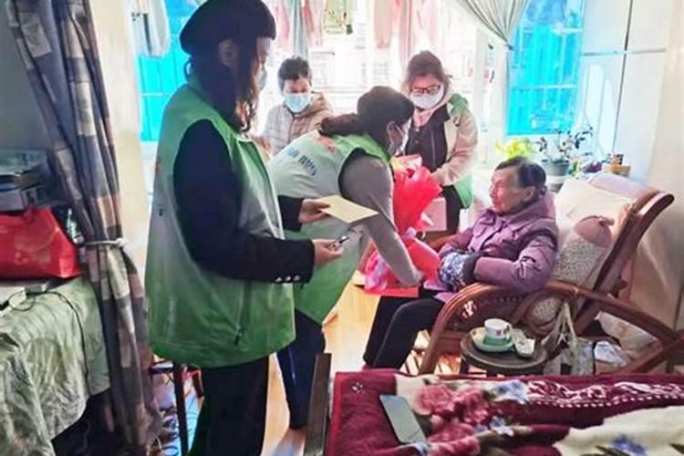 家里做法事给老人添寿