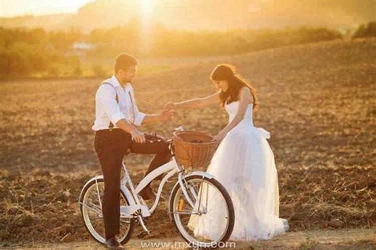 梦见和男朋友很亲密