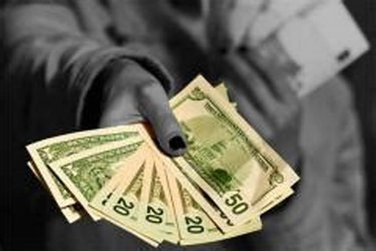 梦见别人要钱给人钱好吗周公解梦？