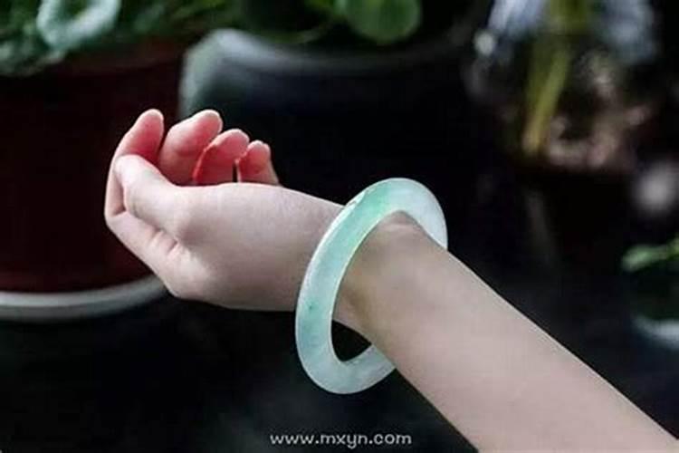 梦见镯子断了代表什么？