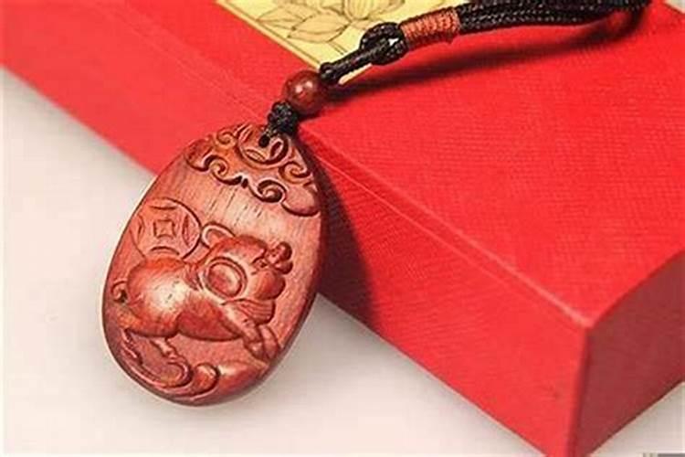 86年虎本命年戴什么转运？