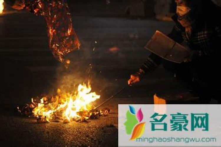 七月十五前几天烧纸？