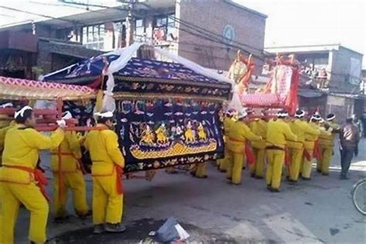 梦见好多抬棺材出殡？