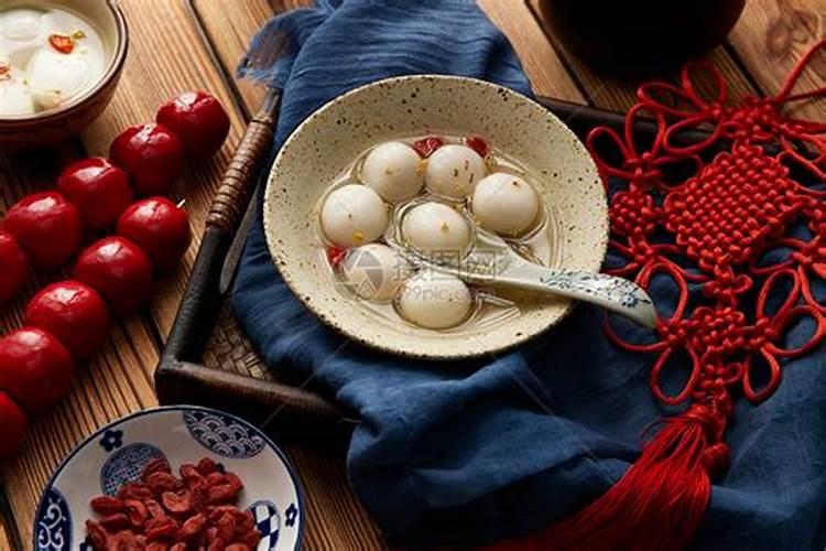 正月十五碗里盛几个汤圆？