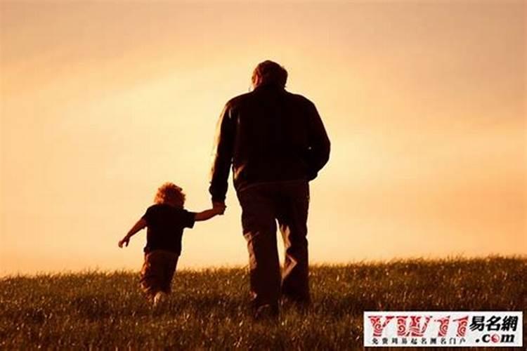 梦见老人自己哭醒了