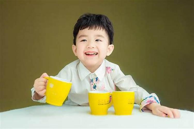 腊八出生的男孩