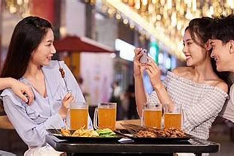 梦见回家吃饭好不好？