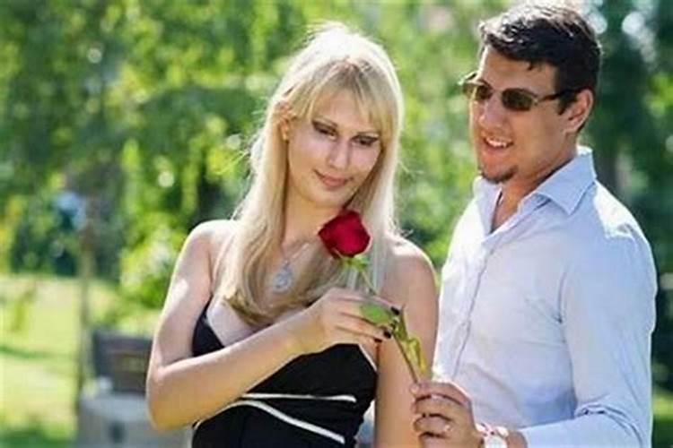 梦到离婚已久的前夫什么意思？