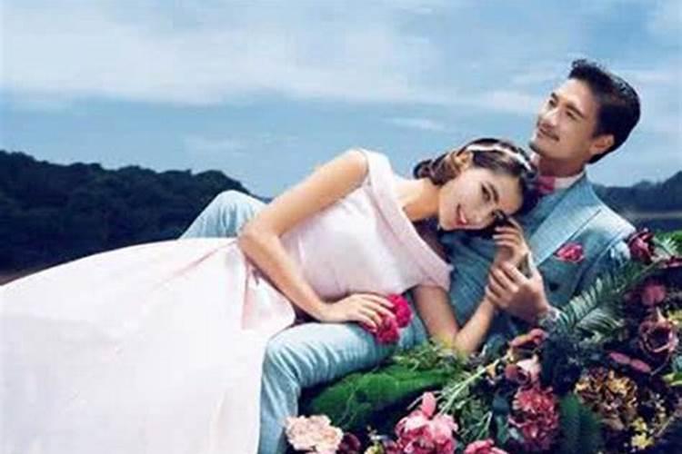 梦见自己结婚是什么？