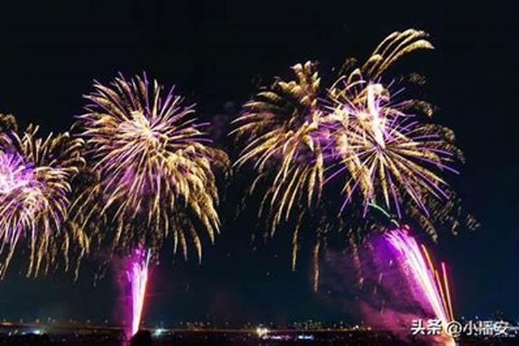 梦见到处都是放烟花爆竹的