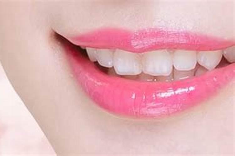 梦见长新牙是什么意思？