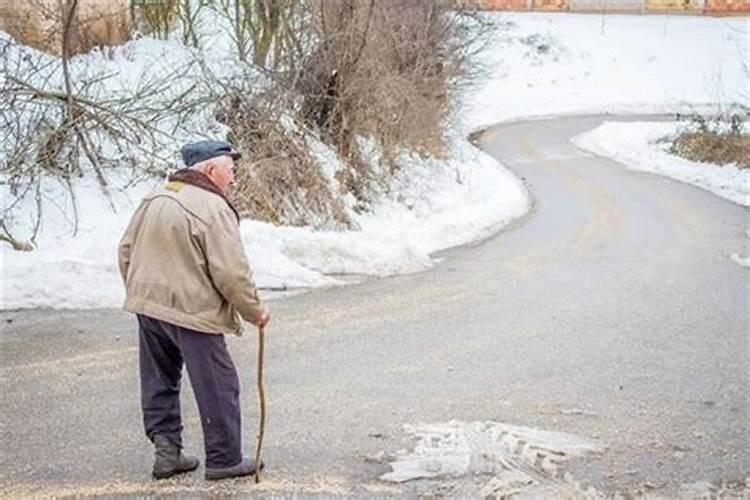 老是梦见已故的外公