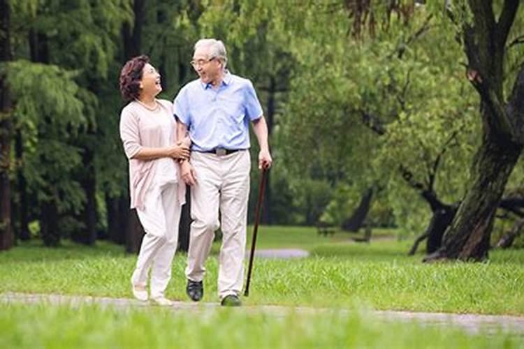 梦见死去姑姑什么意思？