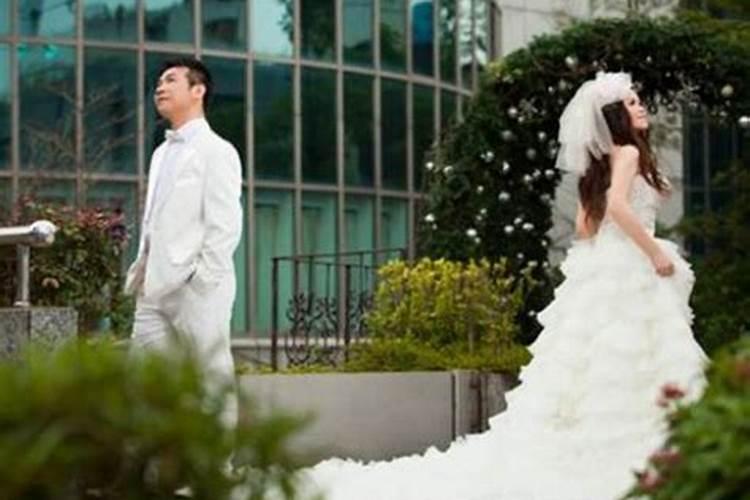 梦到自己爱的人结婚是什么预兆？