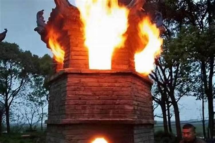 超度亡灵的牌坊