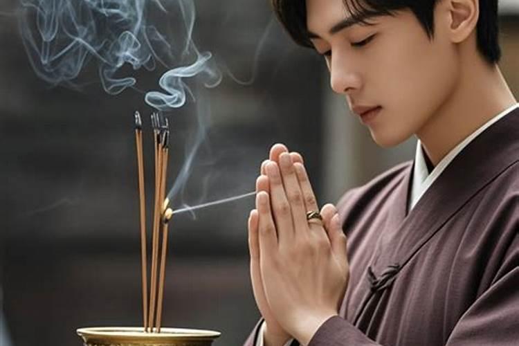 梦到给死人上香是什么意思？