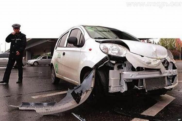 梦到亲人出车祸的预兆