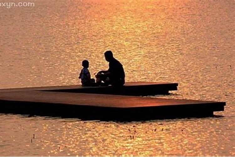 梦见父亲还活着并说话