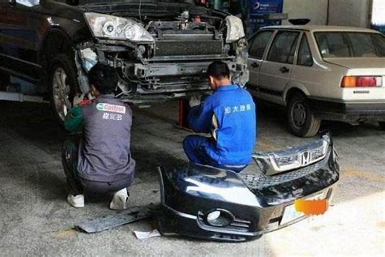 梦到车子坏了去修车