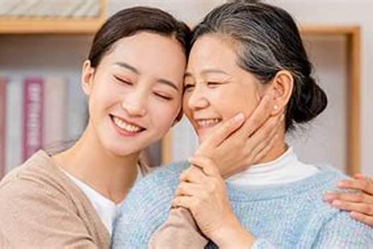 梦到过世的外婆还活着是什么意思？