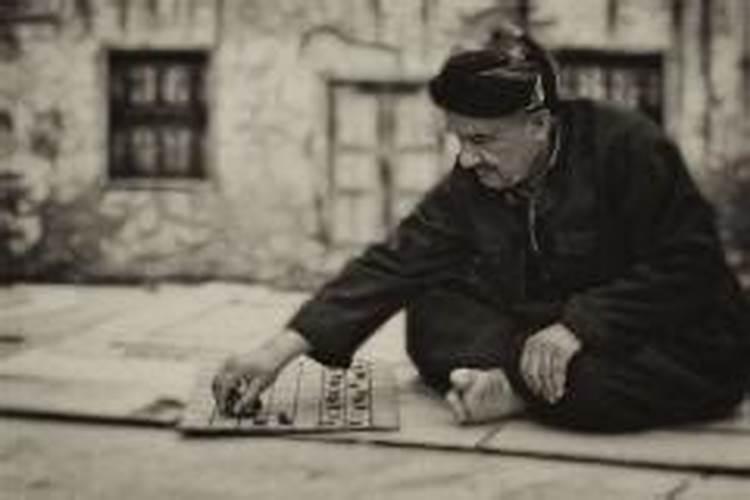 梦到死去的老人什么意思周公解梦？