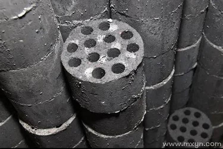 女人梦见煤球什么预兆？