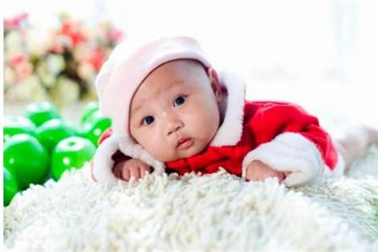 七月十五戌时出生的女孩