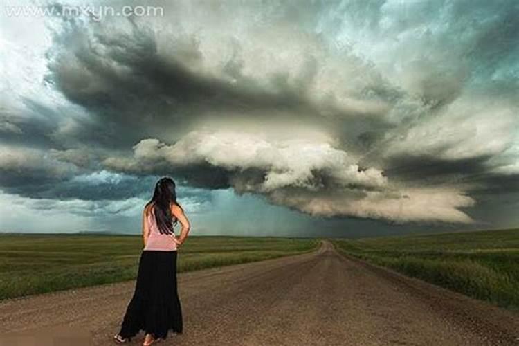 梦见老婆要出轨是什么预兆女人？