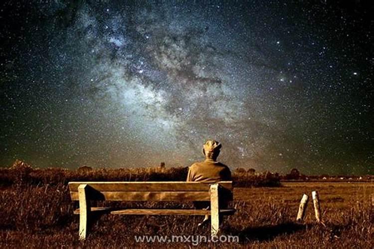 八月十五梦见已过世的老人