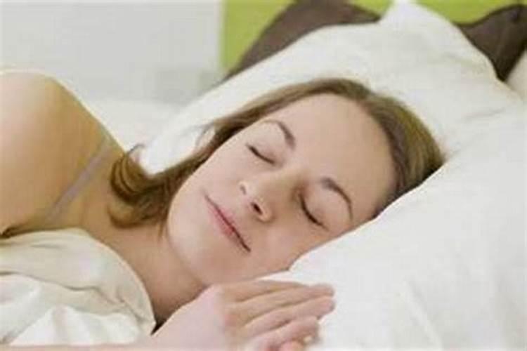 梦到女人主动追求自己