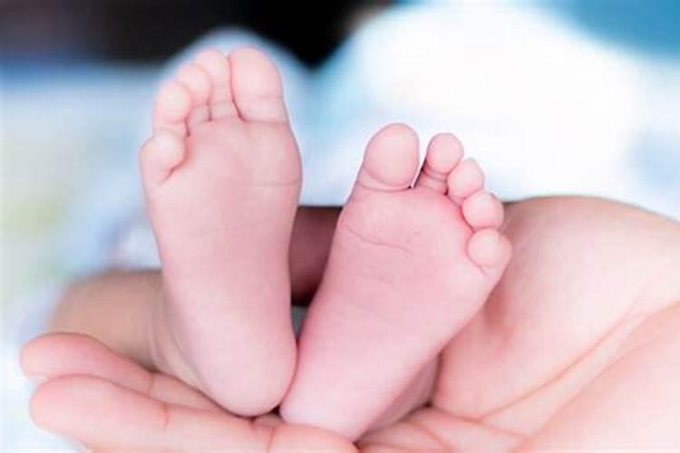 九月初九的宝宝生在几点好？