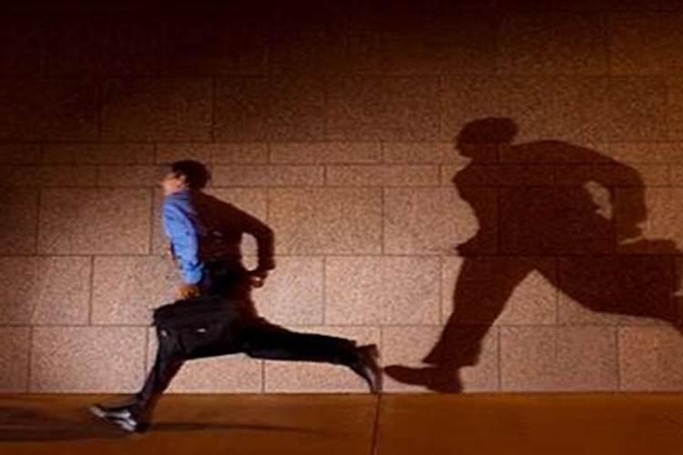 梦见被追杀后来脱险了