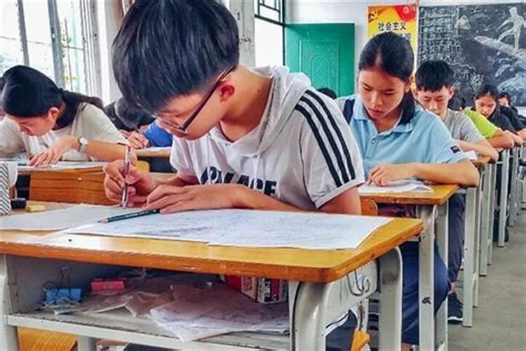 梦到考试是什么意思？