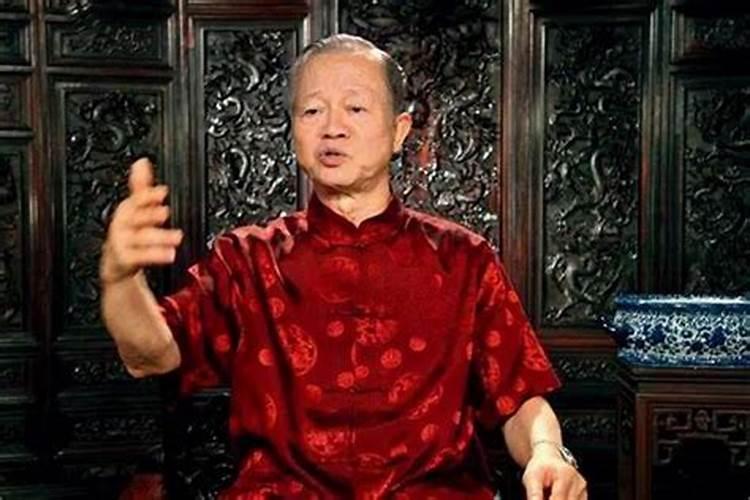 怎么看那个人是不是小人？