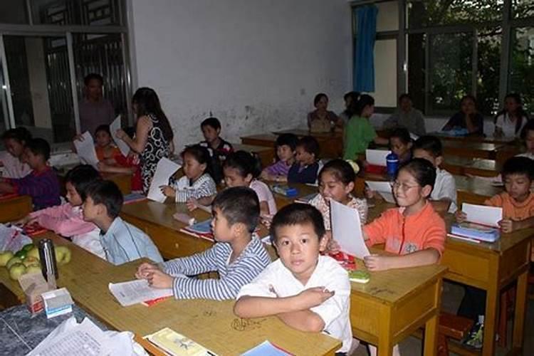 梦见前妻在一起睡觉