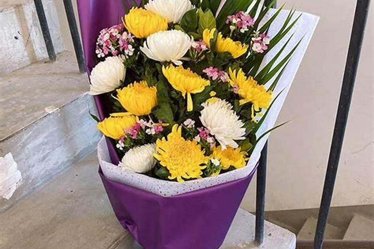 清明祭奠用什么花比较好？