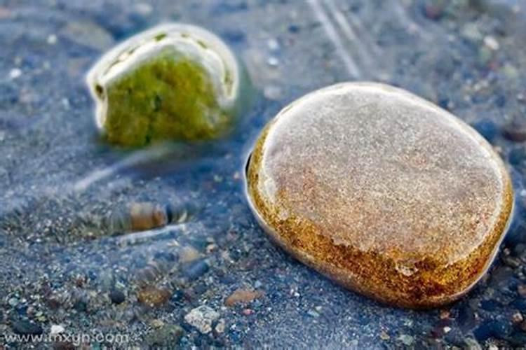 梦见漂亮的石头是什么意思呢？