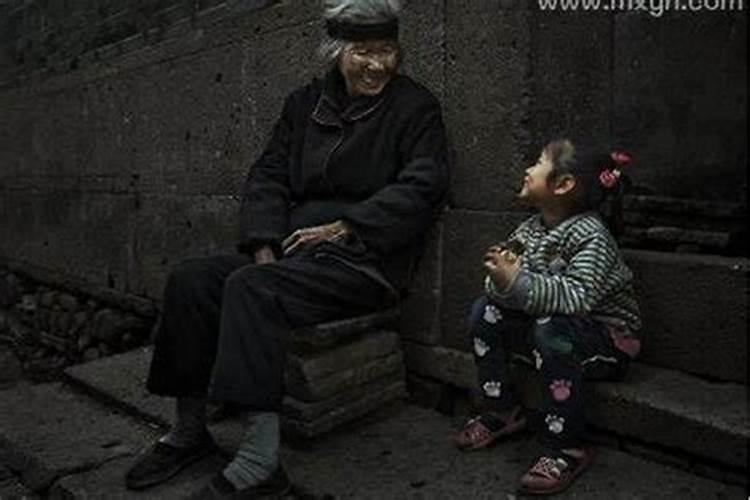 梦到死去爷爷奶奶说话