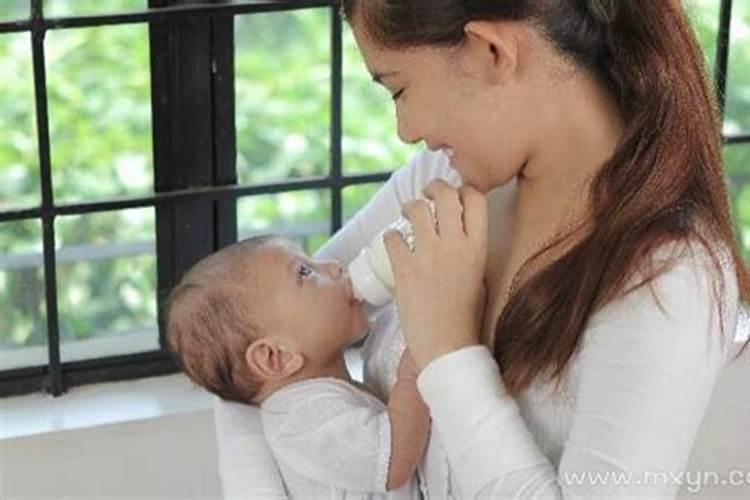 梦到自己奶水流出来是怎么回事呢？