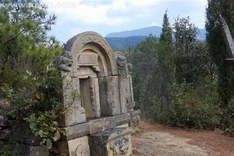 男人梦见坟墓是什么预兆？